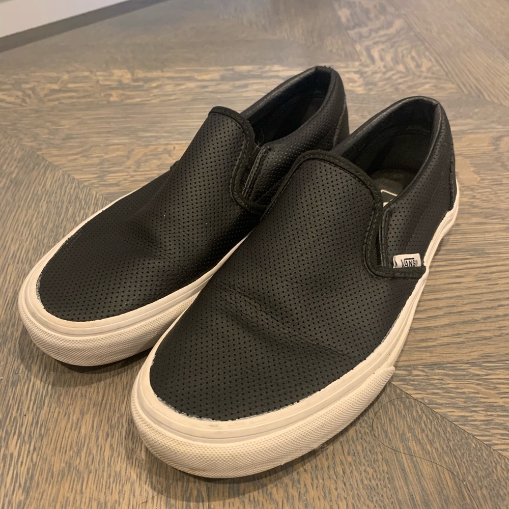 Vans slip on perforated black leather sneaker